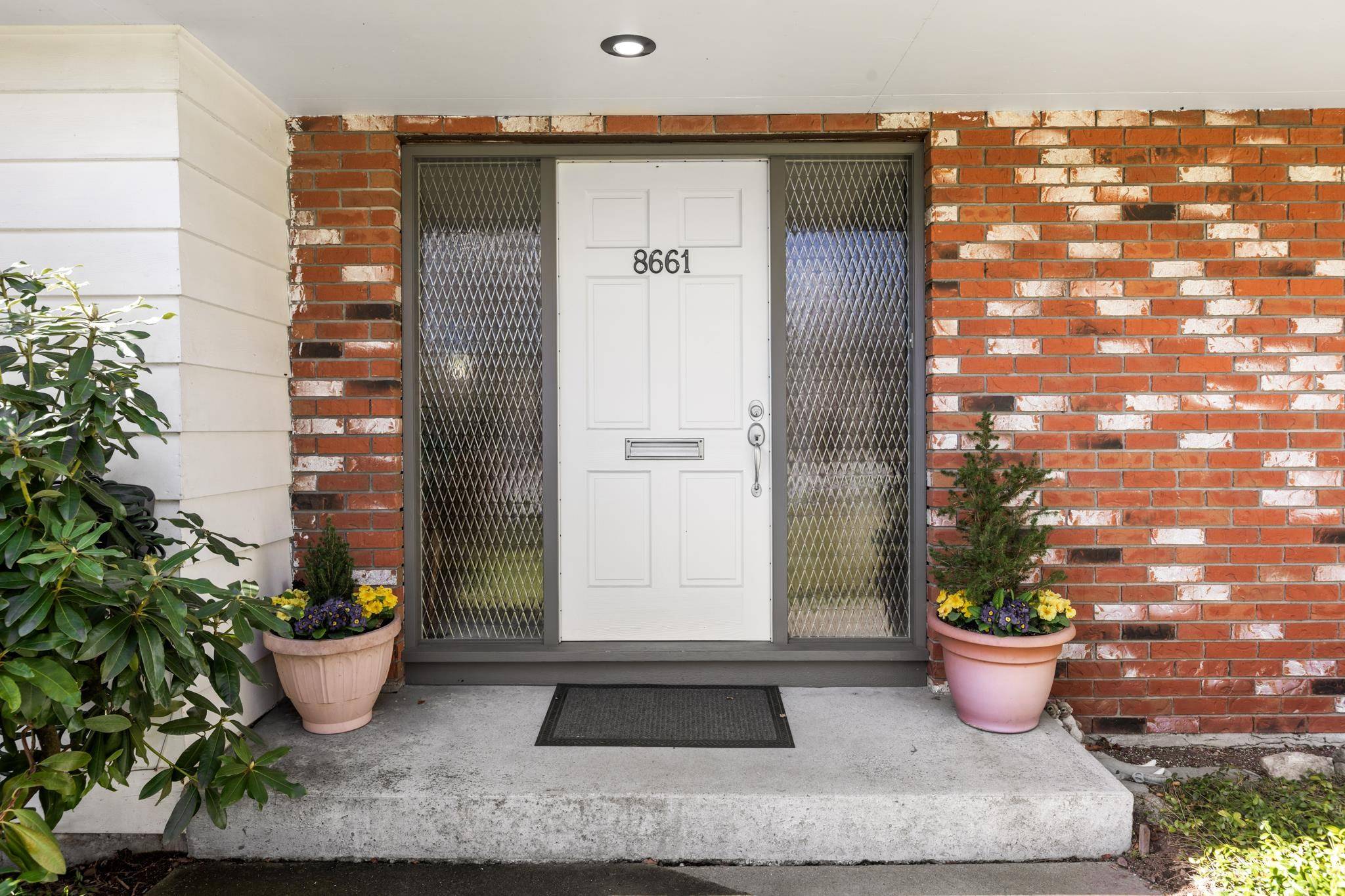 Surrey, BC V3S 3G6,8661 148 ST