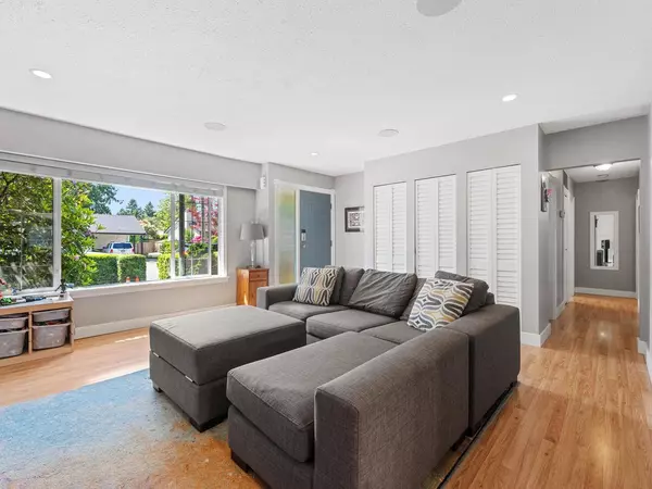 Maple Ridge, BC V2X 4Z5,11584 212 ST