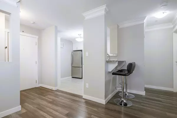 Langley, BC V3A 3Z3,20881 56 AVE #302