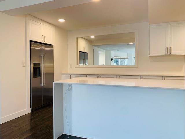 White Rock, BC V4B 1Y7,15367 Buena Vista AVE ##102