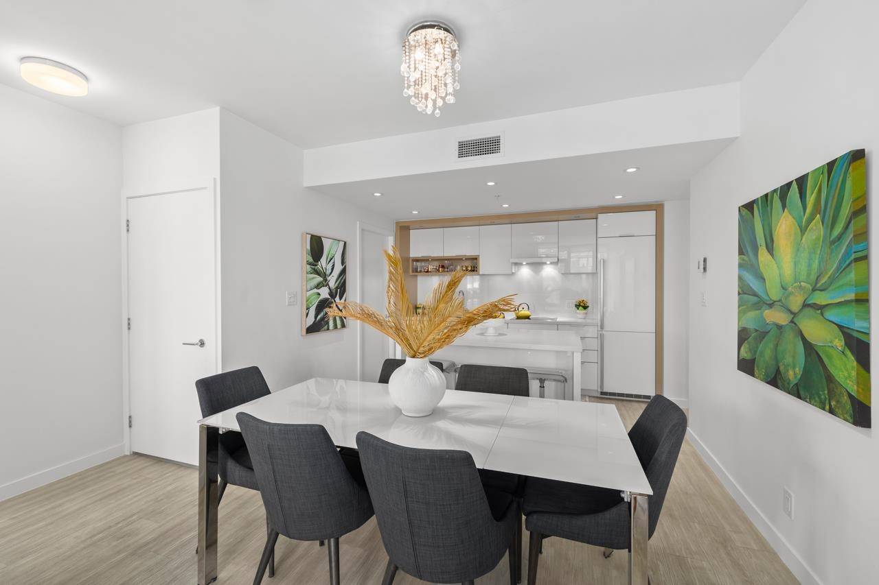 Vancouver, BC V6A 0H2,1661 Quebec ST #1211