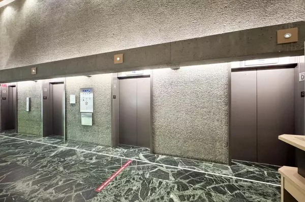 Vancouver, BC V6E 4V3,1333 W Georgia ST #409