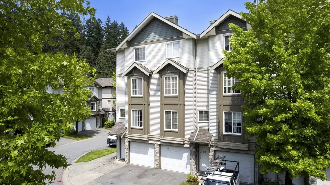 14855 100 AVE #26, Surrey, BC V3R 2W1