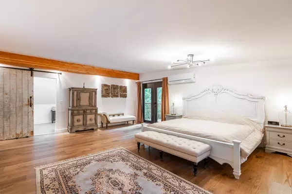 Gibsons, BC V0N 1V7,943/937 Stewart RD