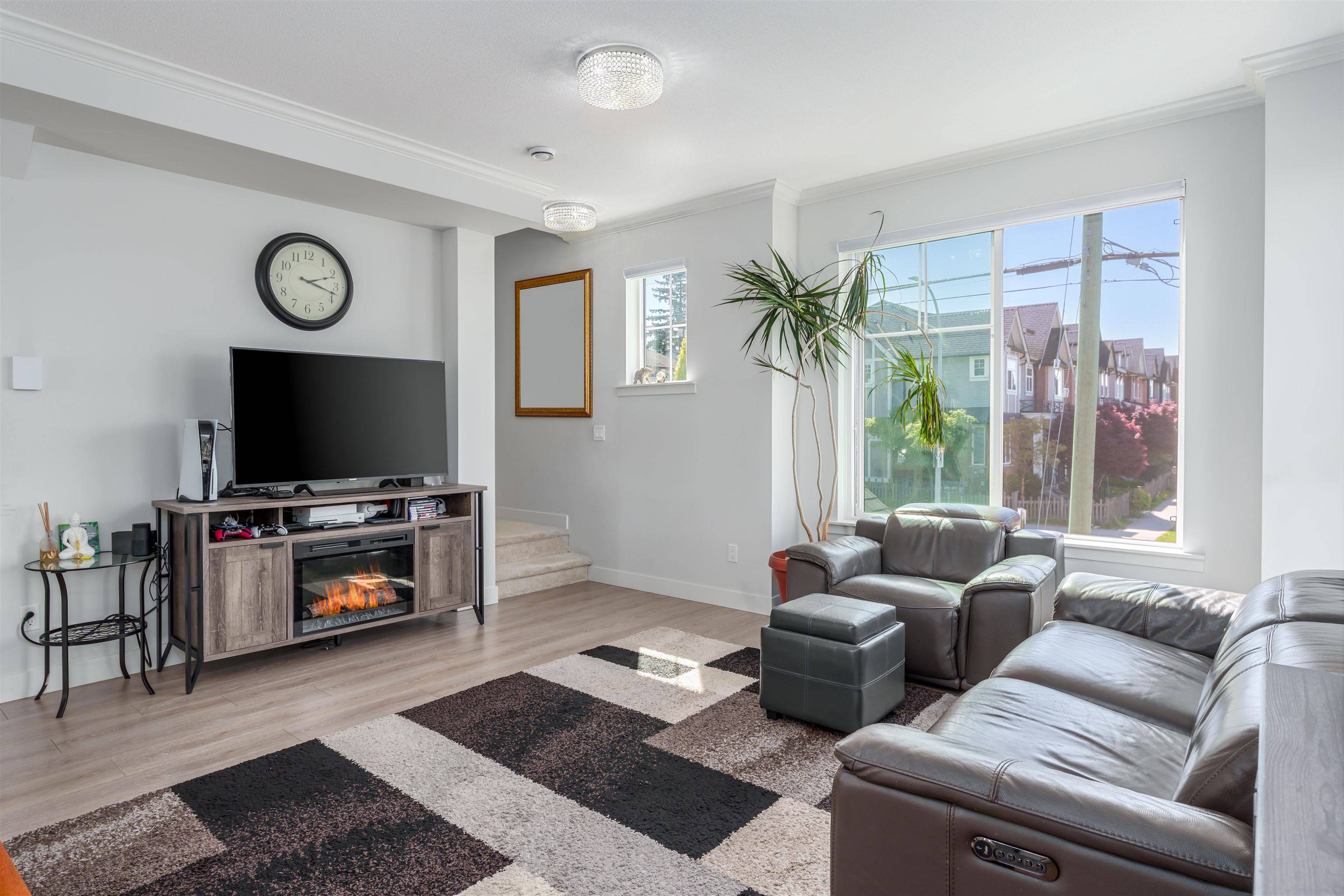 Surrey, BC V3X 0J5,6030 142 ST #107