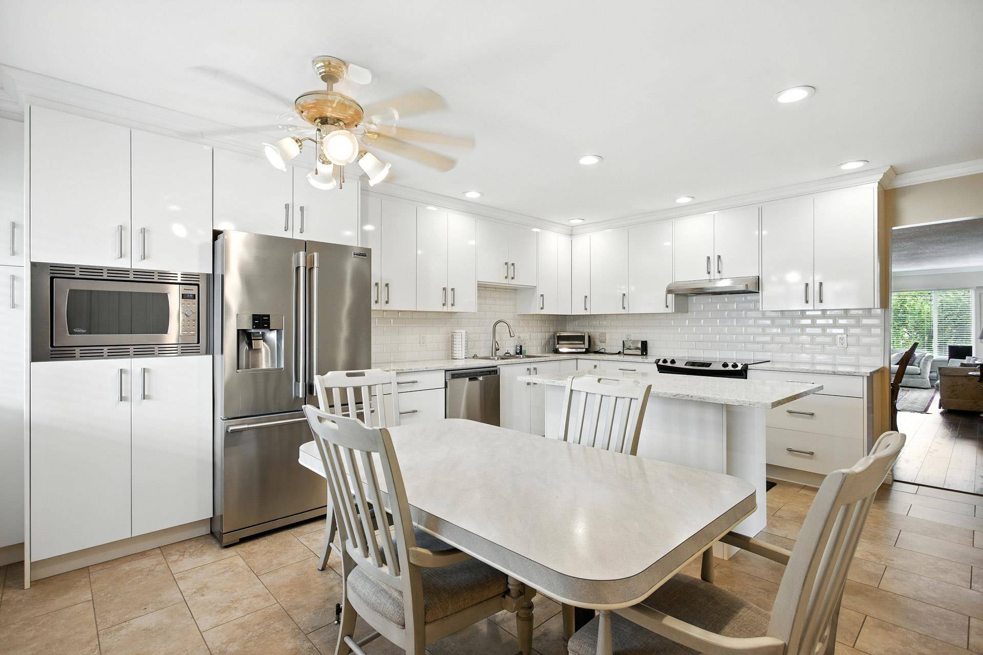Burnaby, BC V5B 4H7,867 869 Sperling AVE