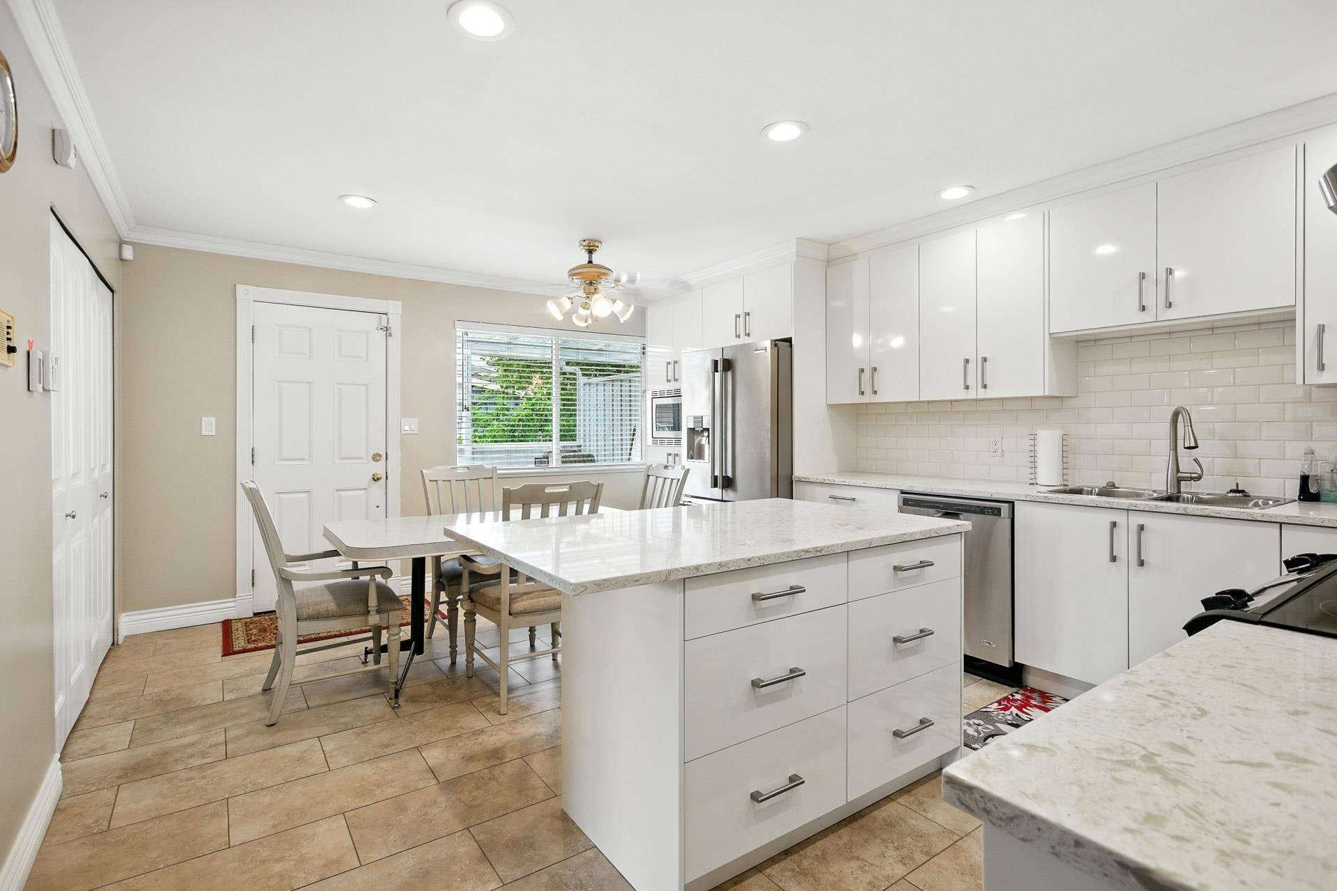 Burnaby, BC V5B 4H7,867 869 Sperling AVE