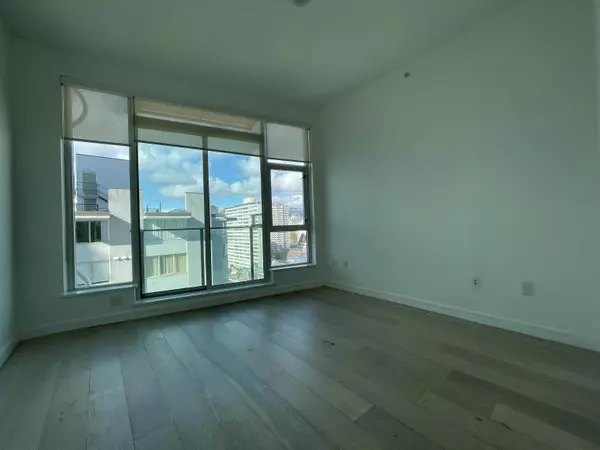 Vancouver, BC V6G 0B1,1221 Bidwell ST #1006