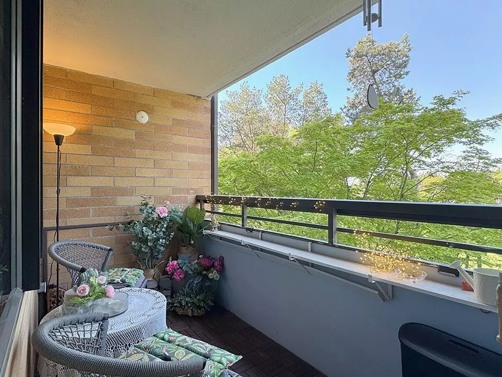 Richmond, BC V6Y 1Y9,6611 Minoru BLVD #405