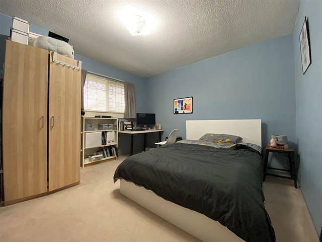 Vancouver, BC V5X 4G2,6828 Inverness ST