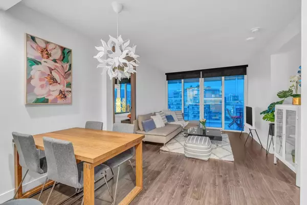 1768 Cook ST #1207 Vancouver, BC V5Y 0N3