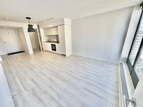 Vancouver, BC V6Z 1W1,1133 Hornby ST #1608