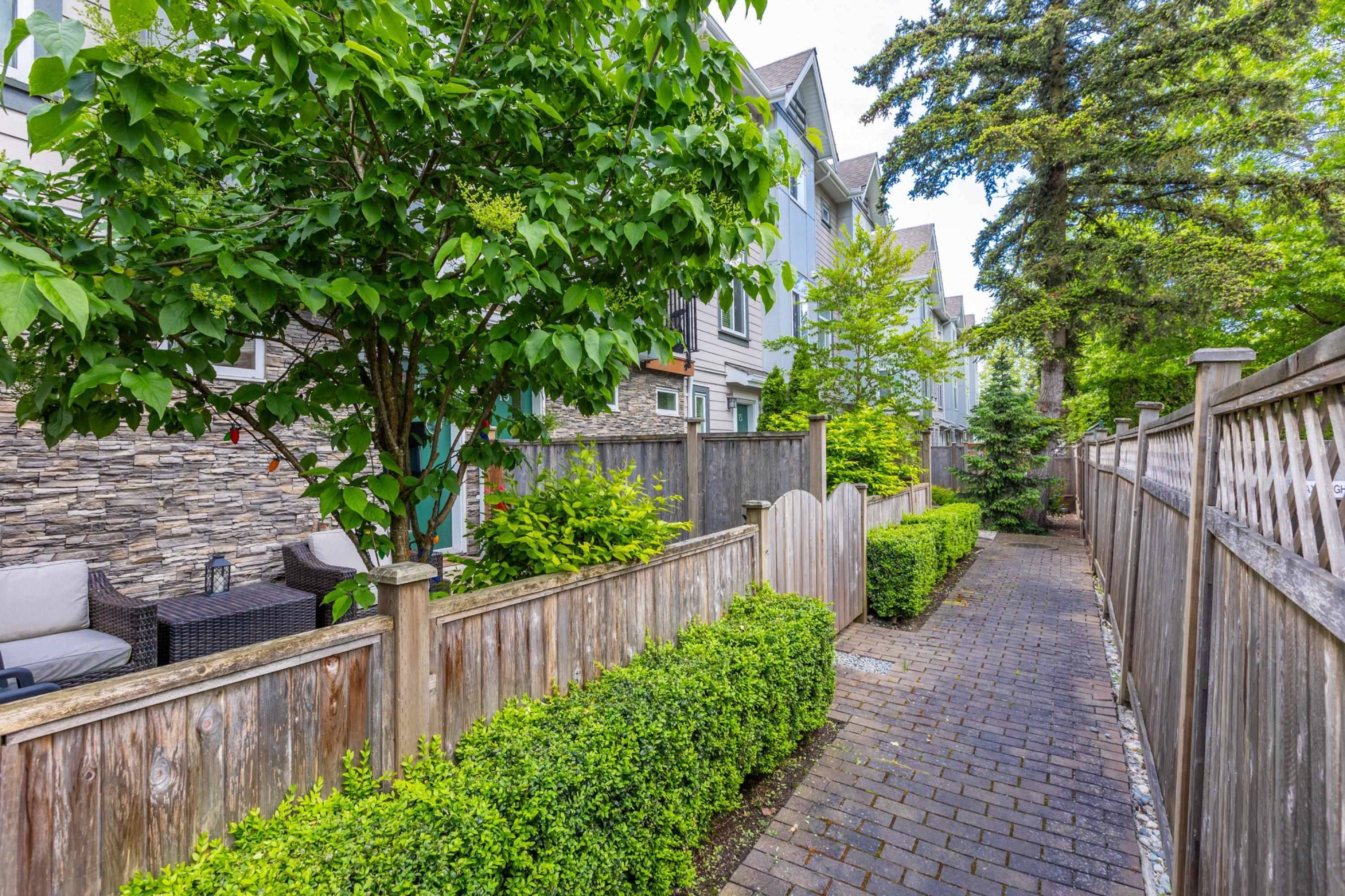 Surrey, BC V3S 4J7,5945 177b ST #17