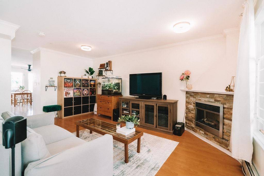 New Westminster, BC V3M 1W6,1222 Cameron ST #5