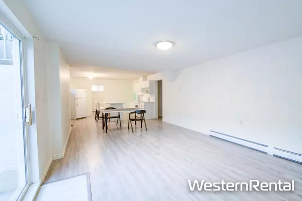 110** 162a ST #Bsmt, Surrey, BC V4N 4S8