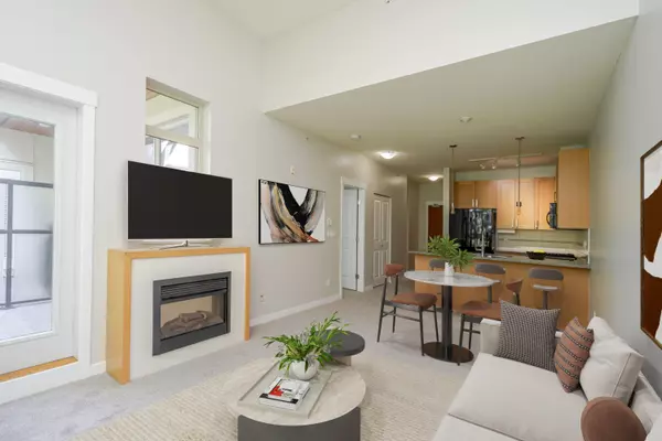 Surrey, BC V3Z 5K3,15988 26th AVE #428