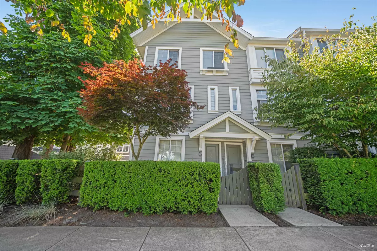 Surrey, BC V4A 2H8,15128 24 AVE #20