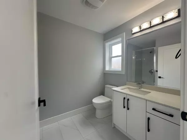 Vancouver, BC V5R 5R8,2775 Euclid AVE #3