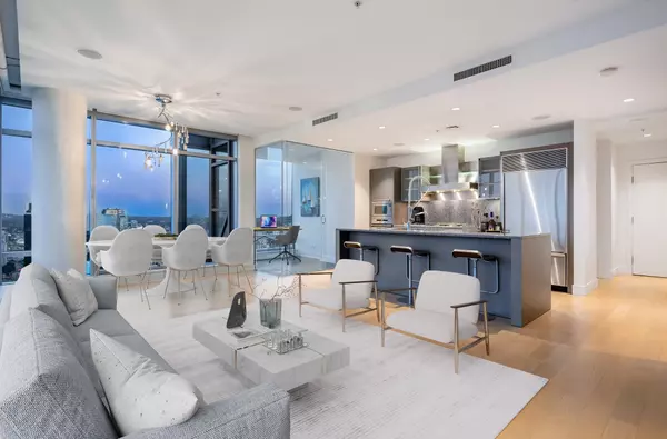 Vancouver, BC V6E 4V2,1111 Alberni ST #4304