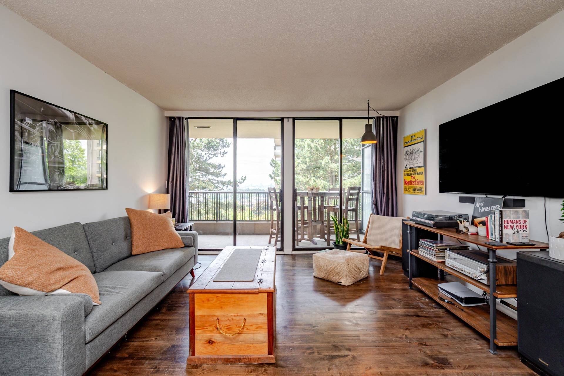 Burnaby, BC V5C 5Y8,3760 Albert ST #405