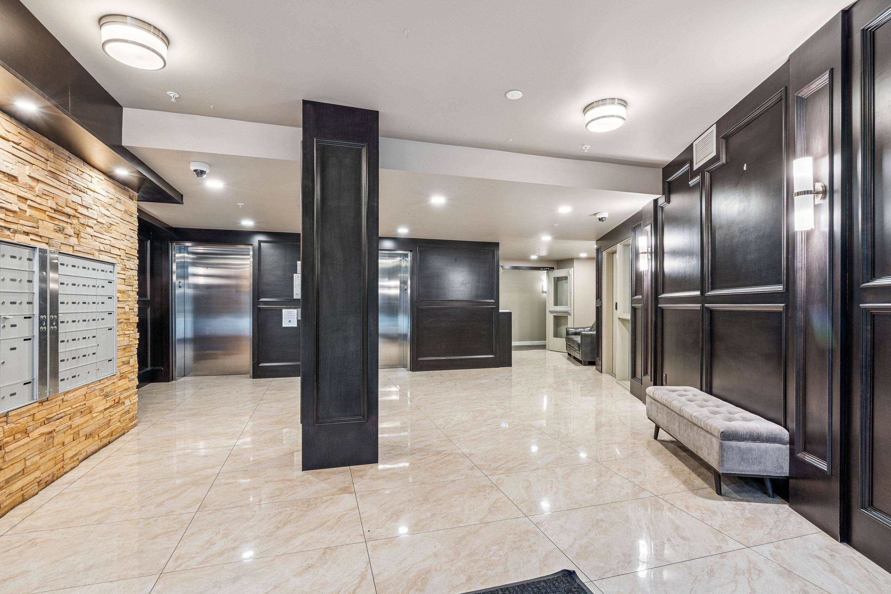 Langley, BC V2Y 3J7,20716 Willoughby Town Centre DR #A511
