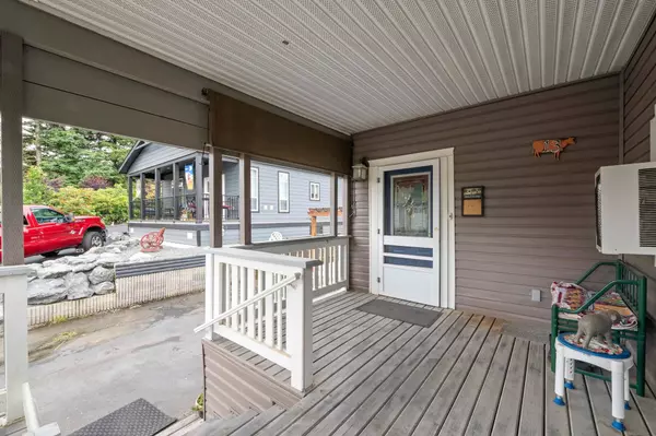 Langley, BC V4W 2S9,27111 0 AVE #13