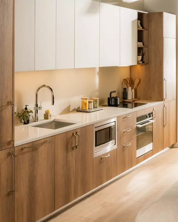 Vancouver, BC V5Z 2S3,133 W 49th AVE #312