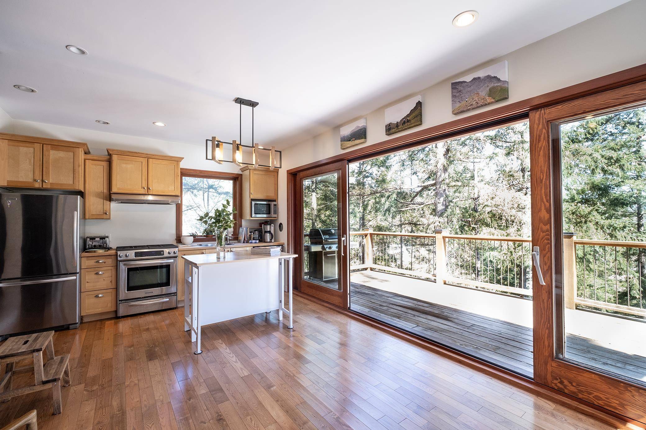 Halfmoon Bay, BC V7Z 1G6,5063 Sherman LN