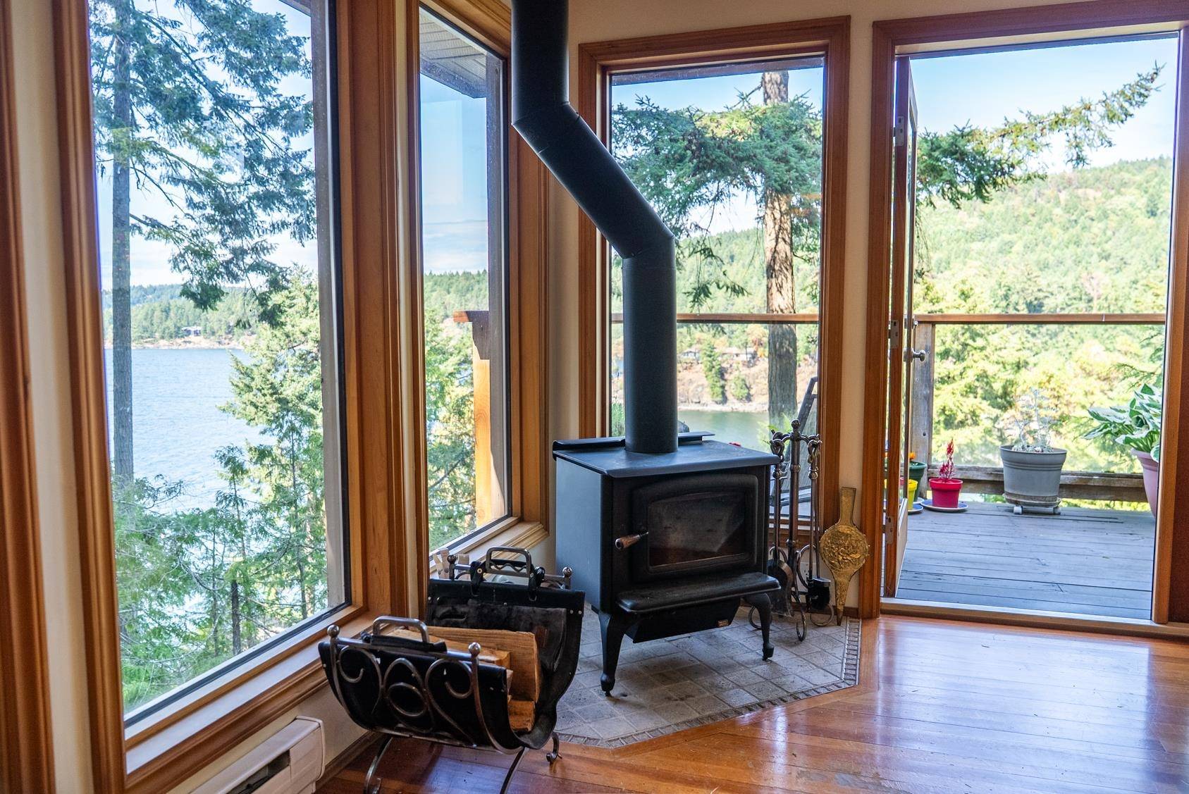 Pender Island, BC V0N 2M2,1616 Schooner WAY