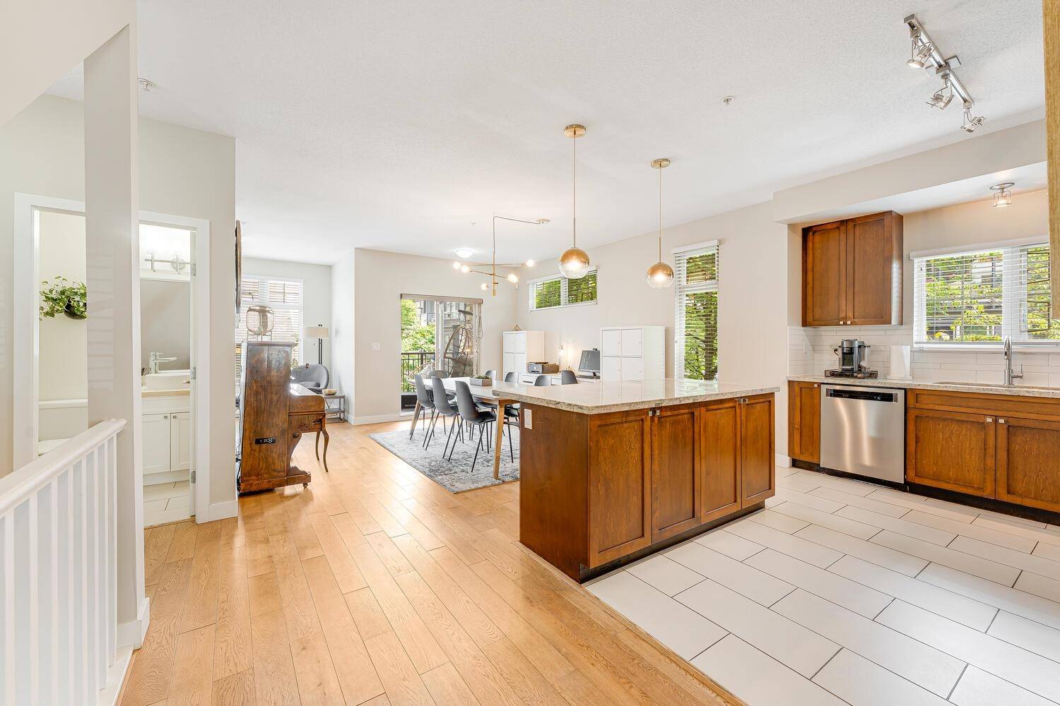 New Westminster, BC V3L 0A7,245 Francis WAY #44