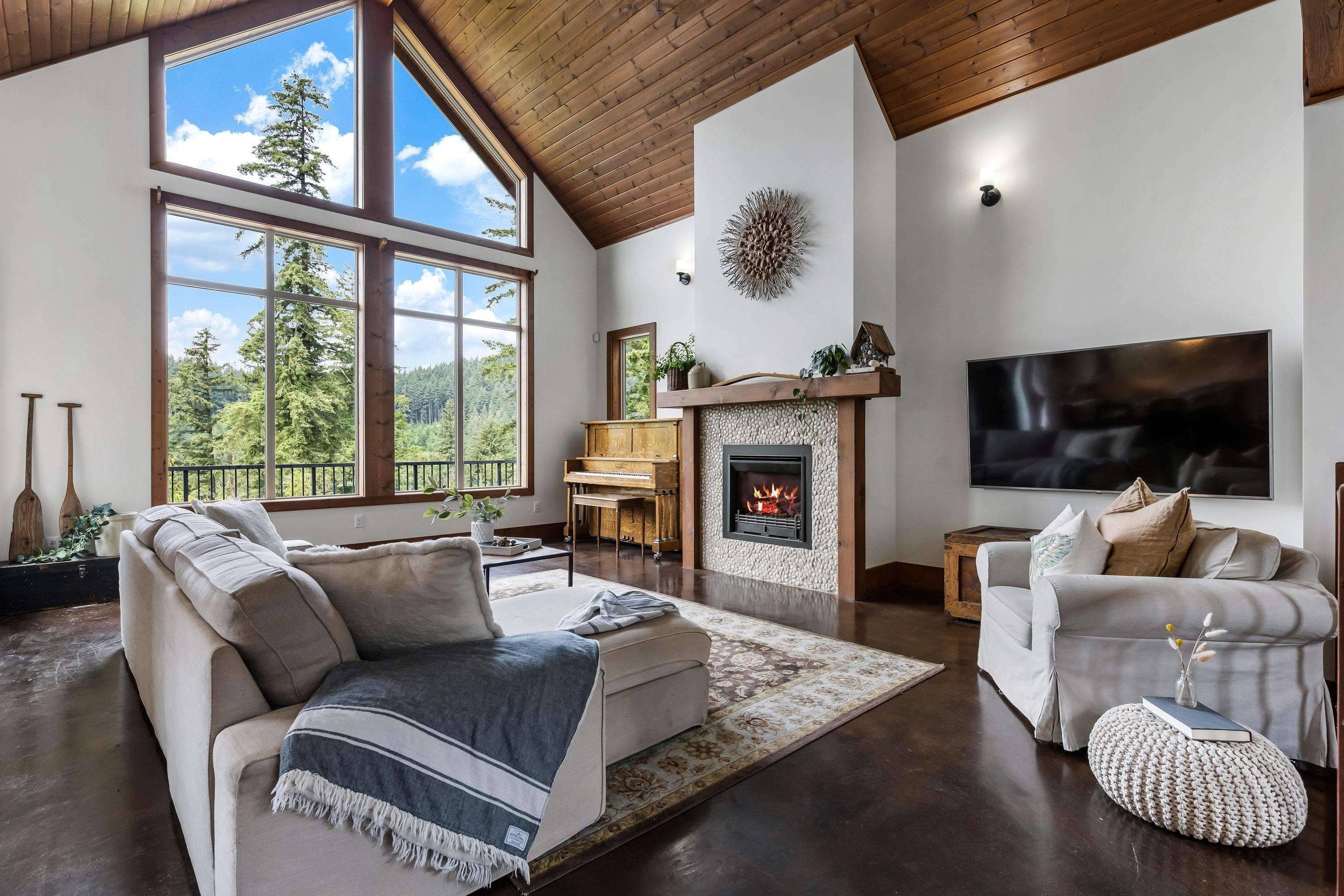 Agassiz, BC V0M 1A1,1585 Woodside PL
