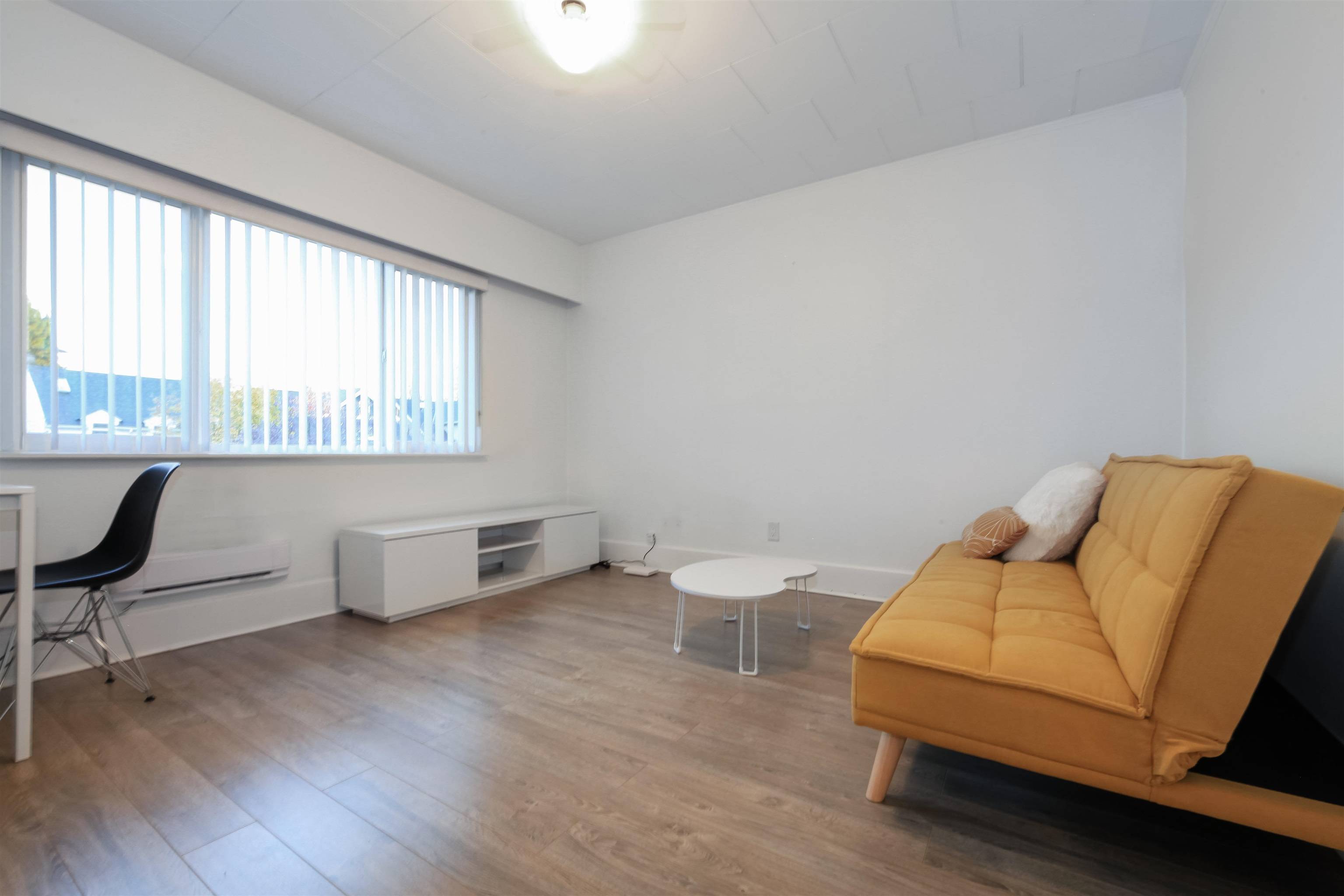 317 19th W AVE #Top-Floor, Vancouver, BC V5Y 2B6