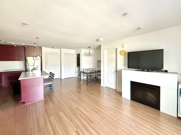 Surrey, BC V3Z 2L5,15745 Croydon DR #205