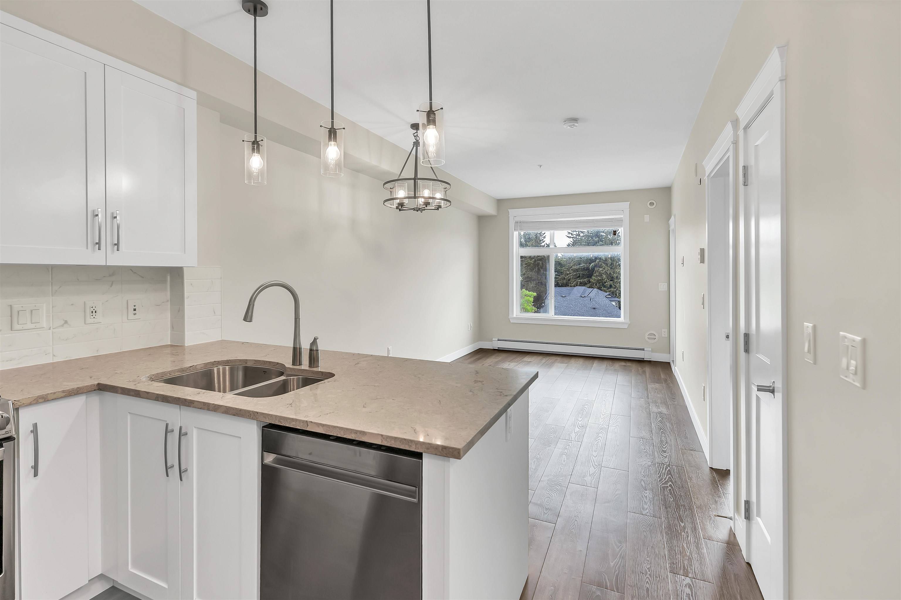 11077 Ravine RD #418 Surrey, BC V3T 0R7