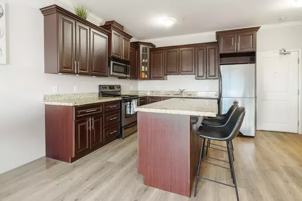 Maple Ridge, BC V2X 2X6,22363 Selkirk AVE #401