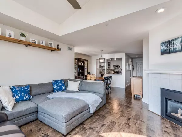 Pitt Meadows, BC V3Y 2N7,19122 122 AVE #309