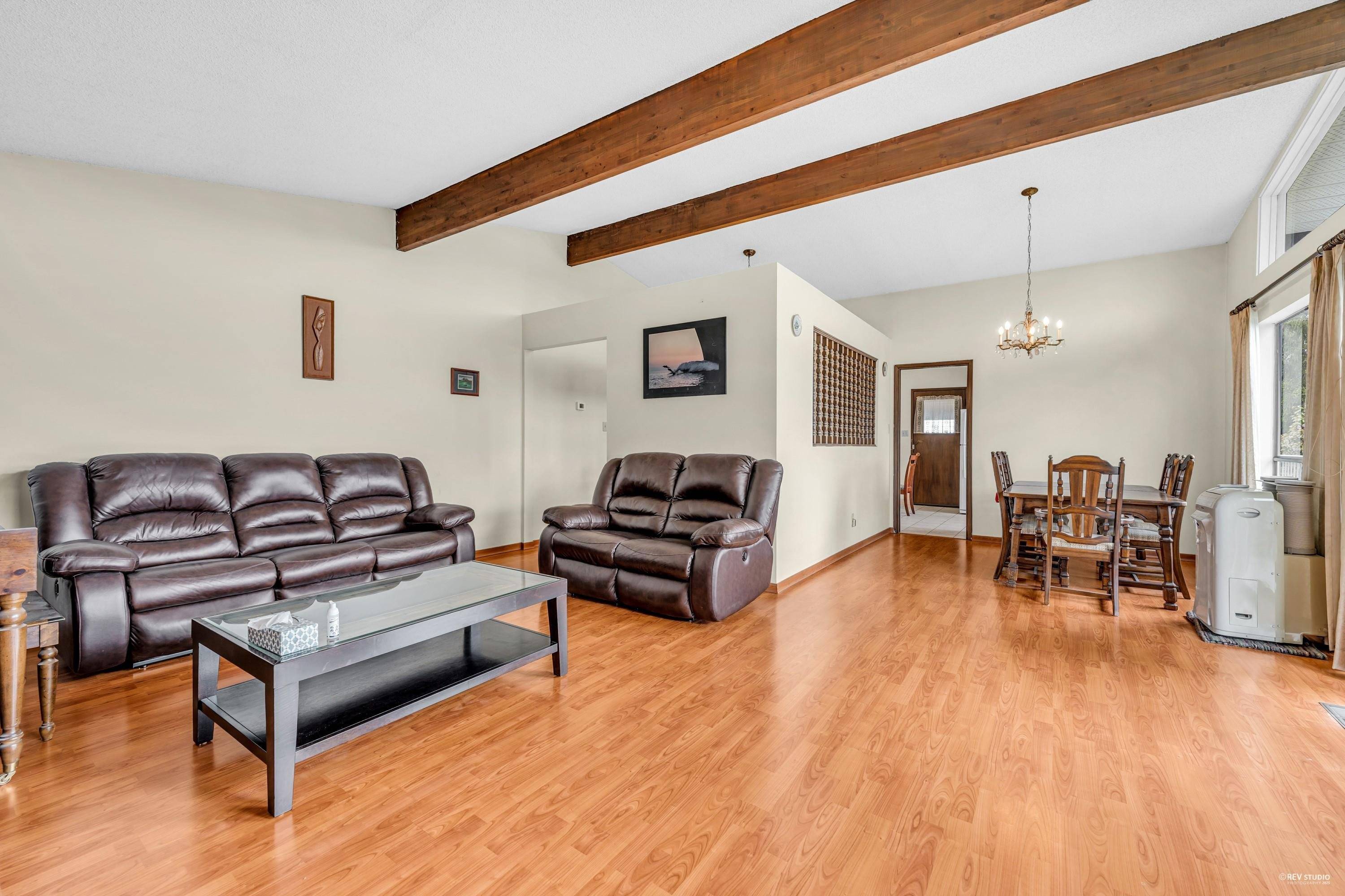 Richmond, BC V7A 3C6,10671 Anahim DR