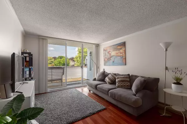 Richmond, BC V7A 4T9,9151 No. 5 RD #209