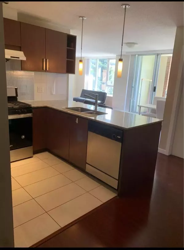 Burnaby, BC V3J 0A5,9868 Cameron ST #2110