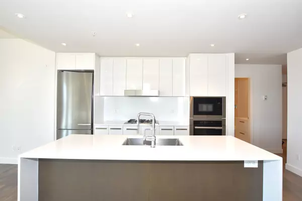 Vancouver, BC V5Z 3S4,5688 Willow ST #307
