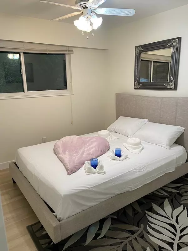 330 Bayview RD Lions Bay, BC V0N 2E0