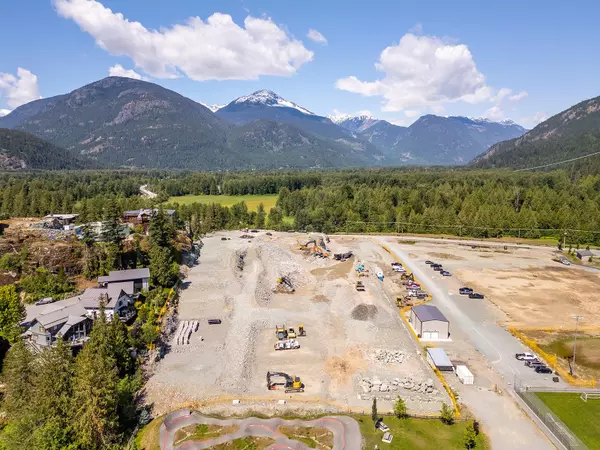 7362 E Pemberton Farm RD #9, Pemberton, BC V0N 2L0