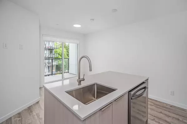 13968 Laurel DR #422 Surrey, BC V3T 1A8