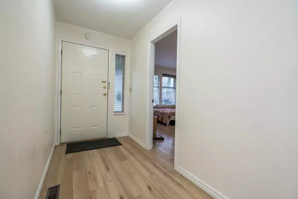 Surrey, BC V3W 3L6,14116 88 AVE