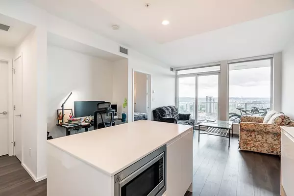 3888 Evergreen PL #1907 Burnaby, BC V3J 0M3