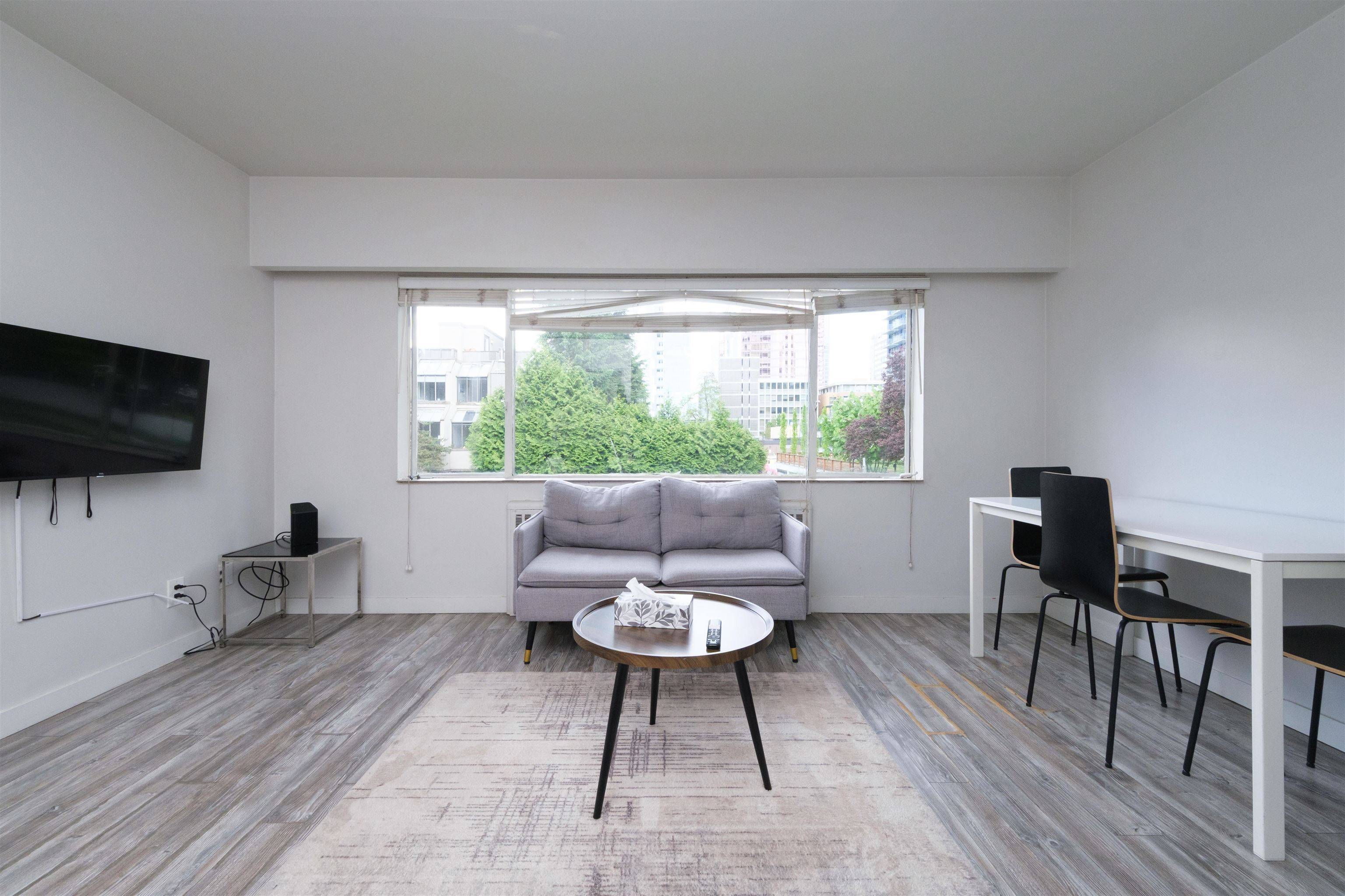 1540 Haro Street #101, Vancouver, BC V6G 1G6