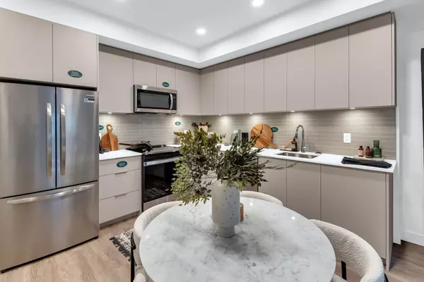 No City Value, BC V8M 2B8,2515 Hackett CRES #B221