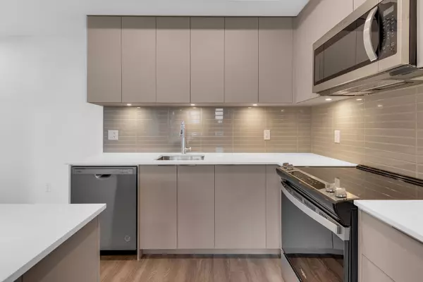 No City Value, BC V8M 2B8,2515 Hackett CRES #A205