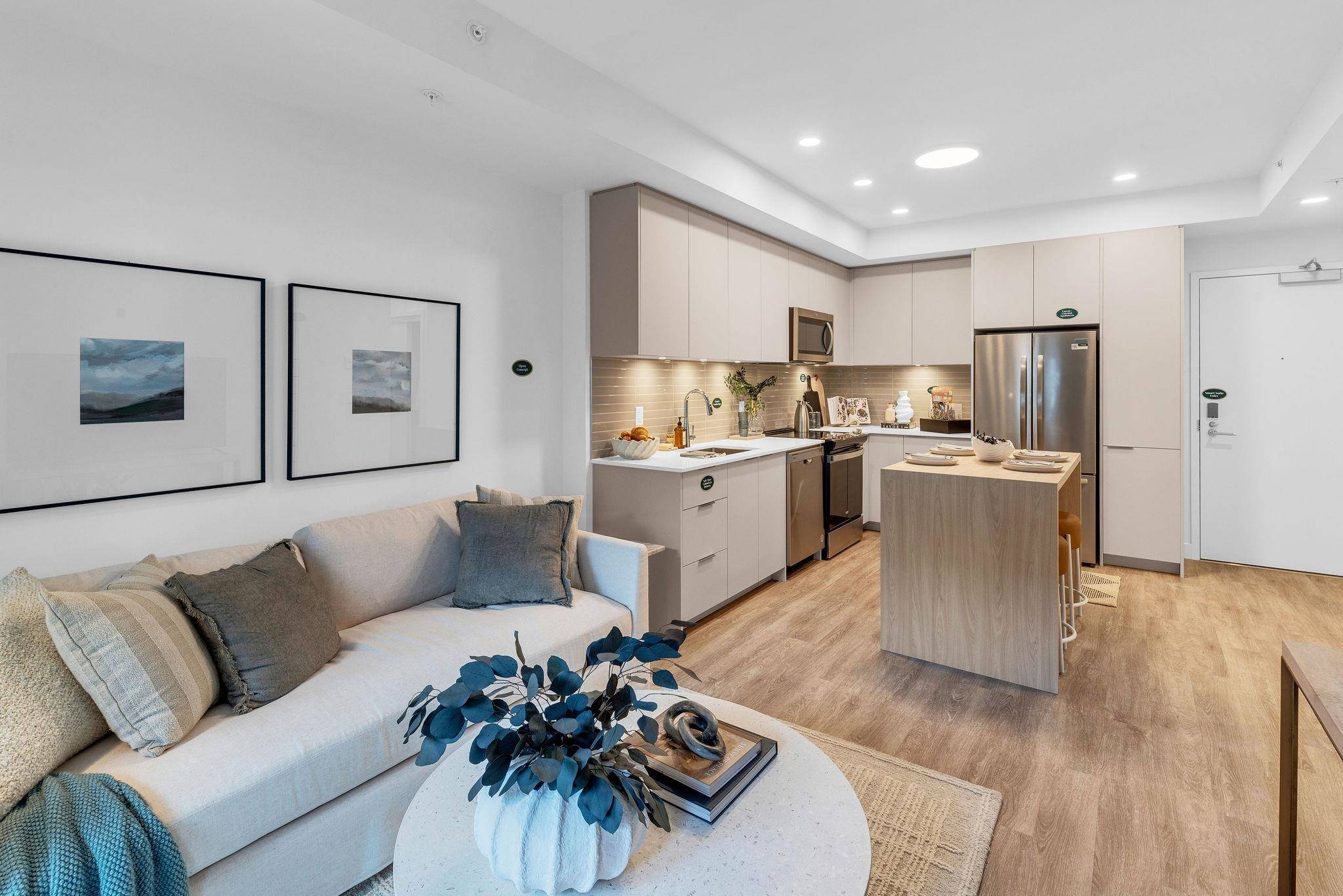 2515 Hackett CRES #B222 No City Value, BC V8M 2B8