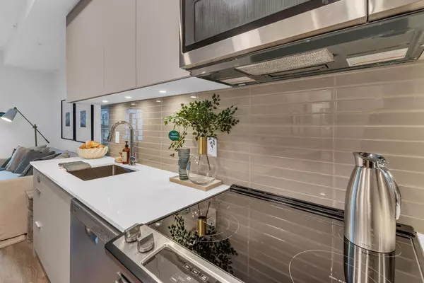 No City Value, BC V8M 2B8,2515 Hackett CRES #B207